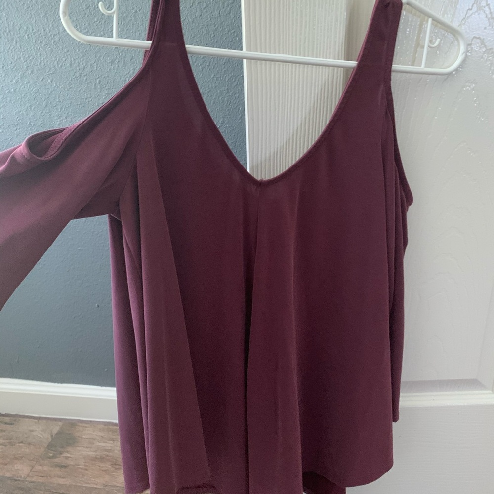 Open shoulder maroon top